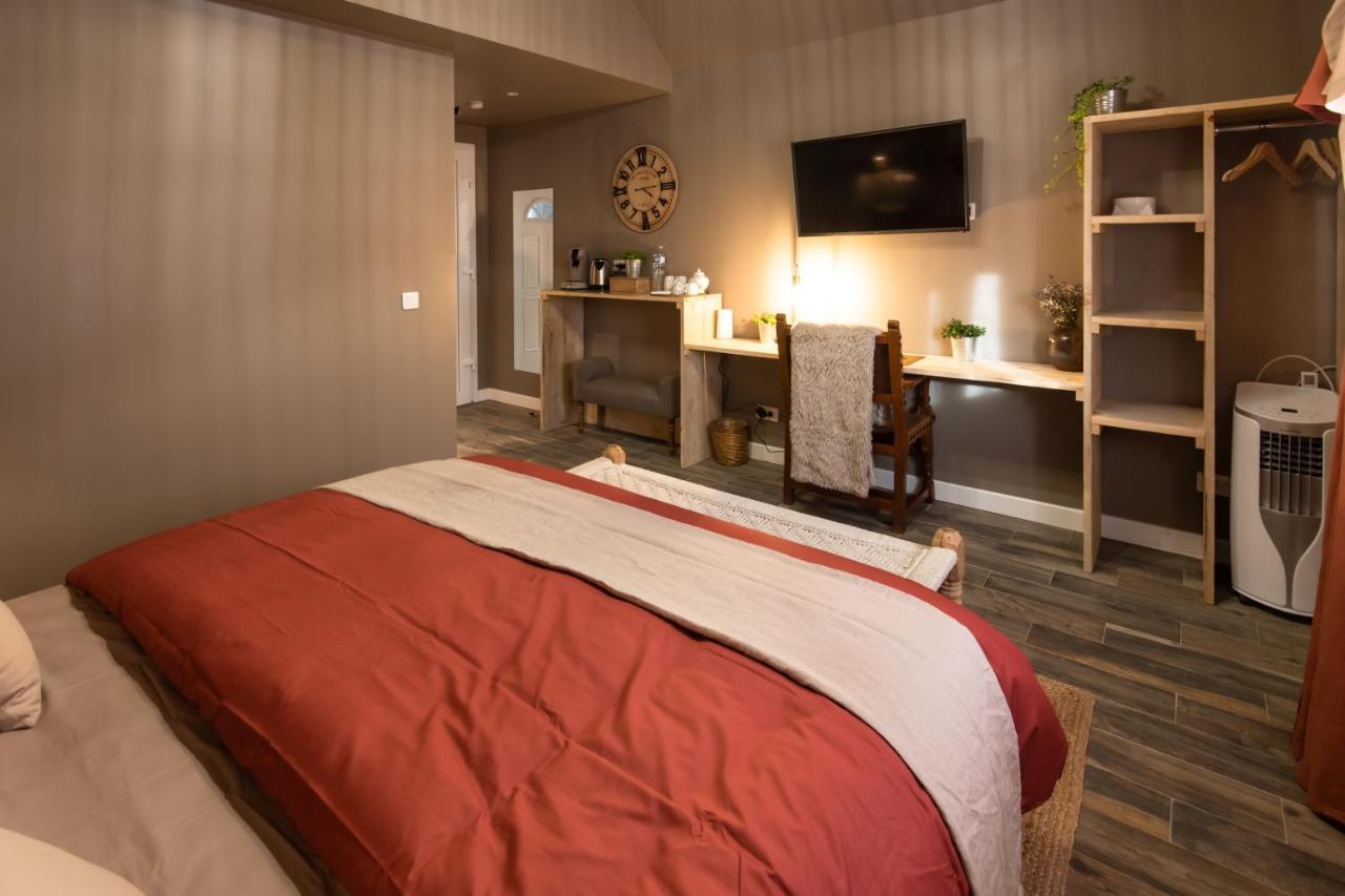 J&J Room - Hebergement D'Exception Pres De Provins! Le Bas Courton Exterior photo