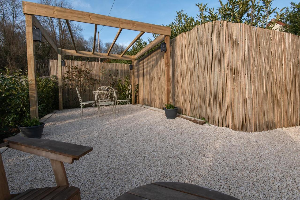 J&J Room - Hebergement D'Exception Pres De Provins! Le Bas Courton Exterior photo